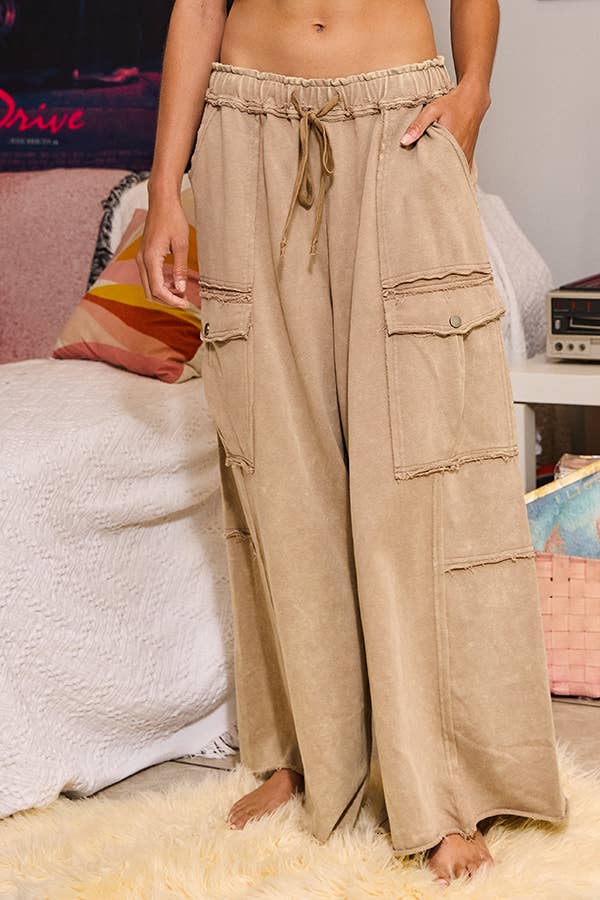 Mineral Washed Wide Leg Cargo Pants - Light brown