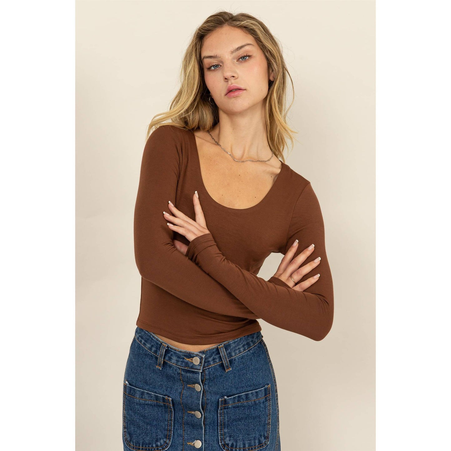 SQUARE NECK LONG SLEEVE CROP TOP