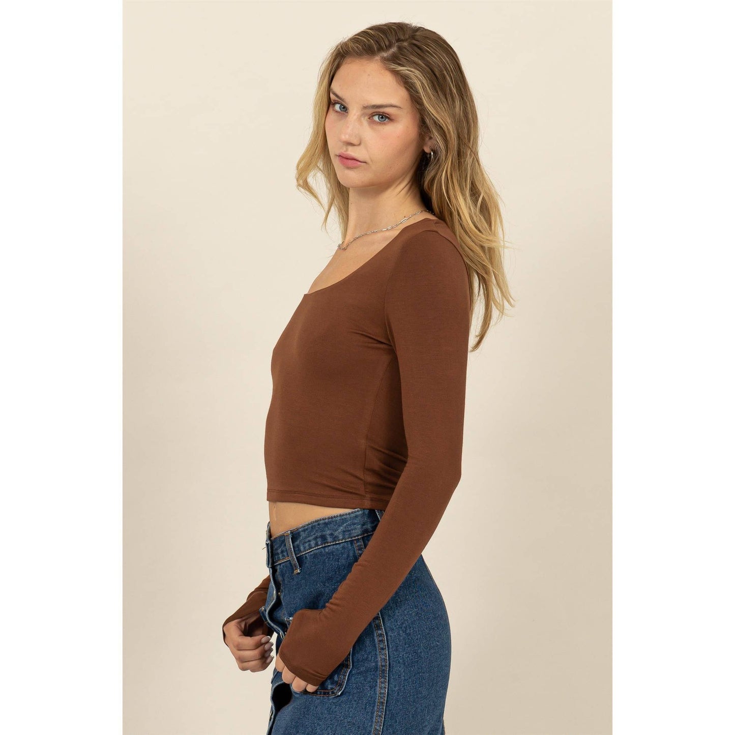 SQUARE NECK LONG SLEEVE CROP TOP