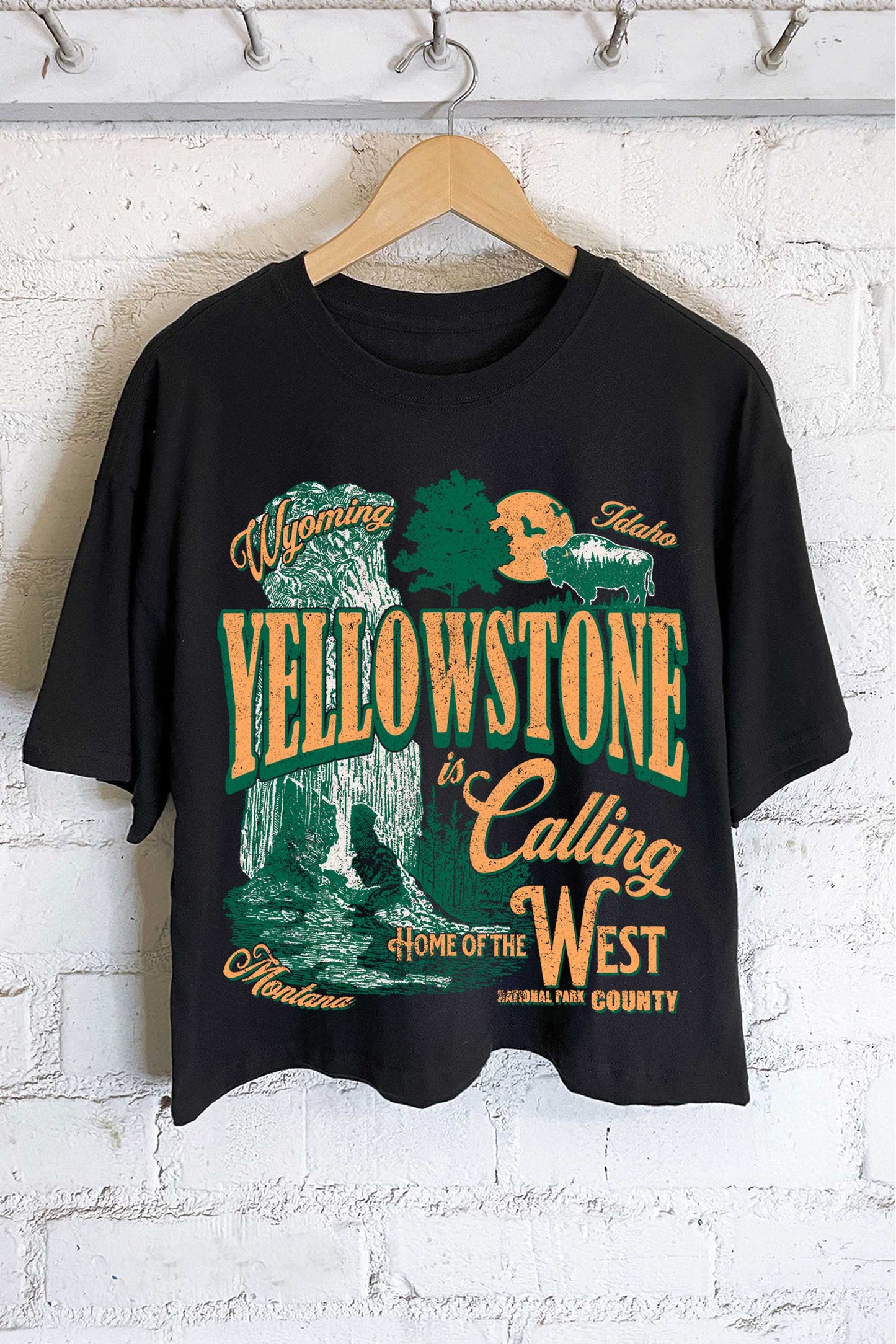 YELLOWSTONE Graphic Tee