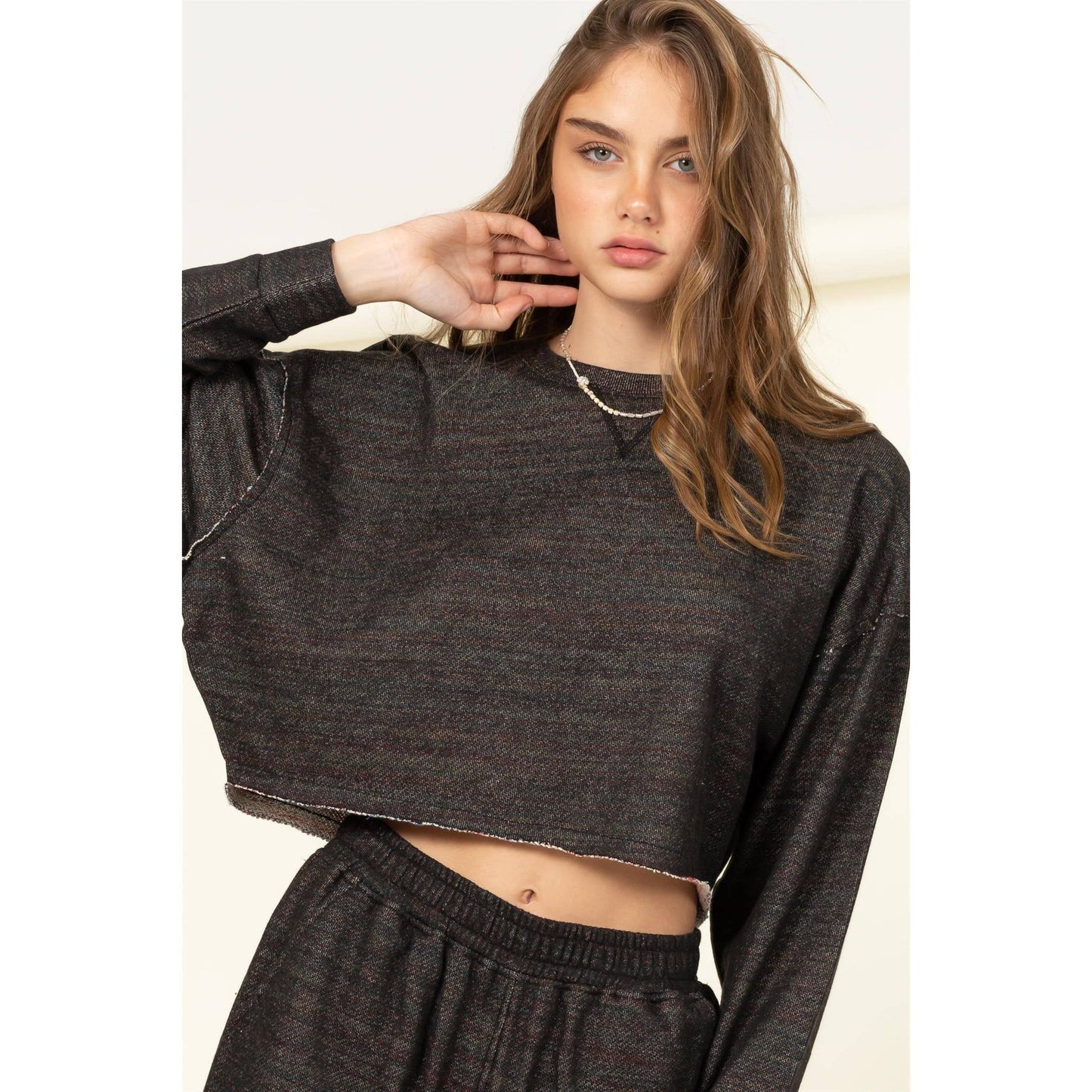 DROP-SHOULDER CROPPED TOP