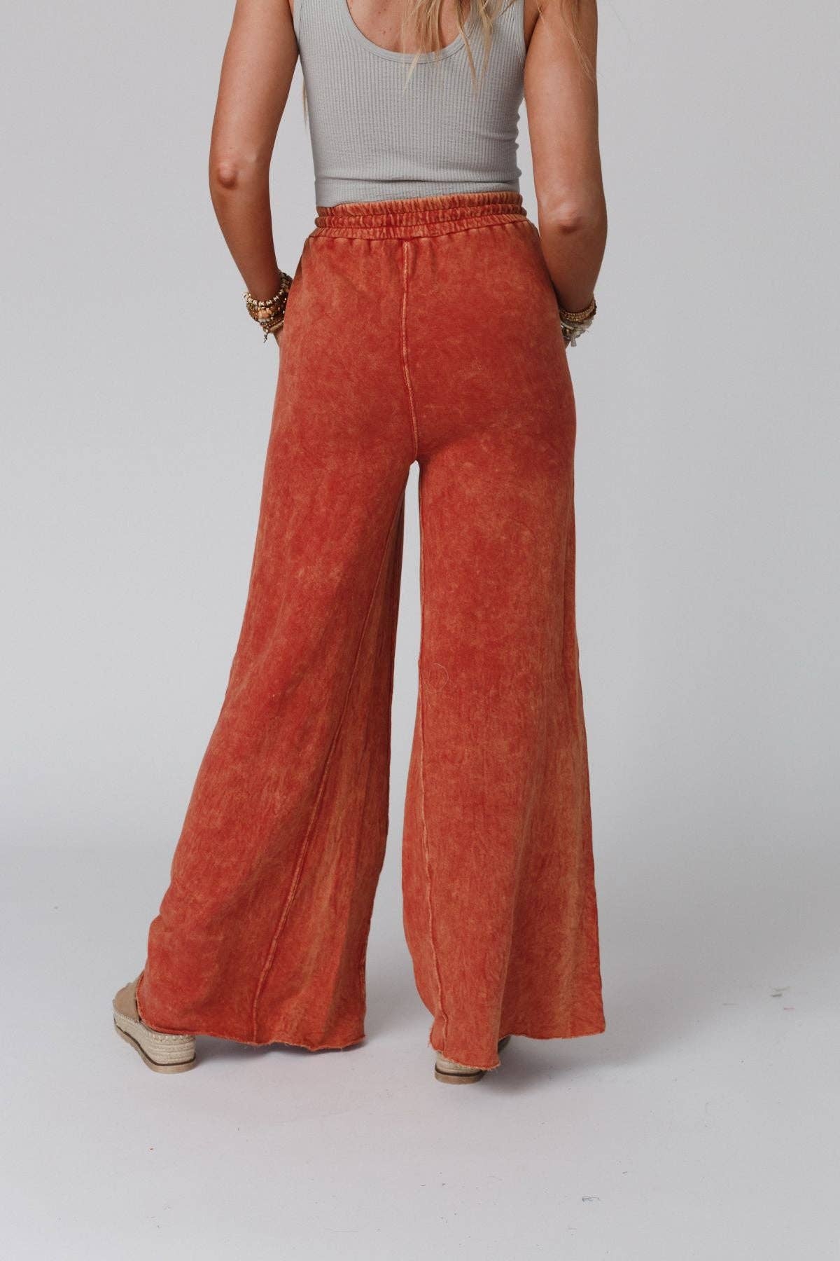 Relaxing Robin Wide Leg Pant - New Brick