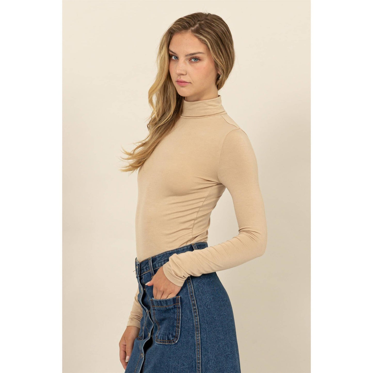 SLIM-FIT TURTLENECK LONG SLEEVE TOP